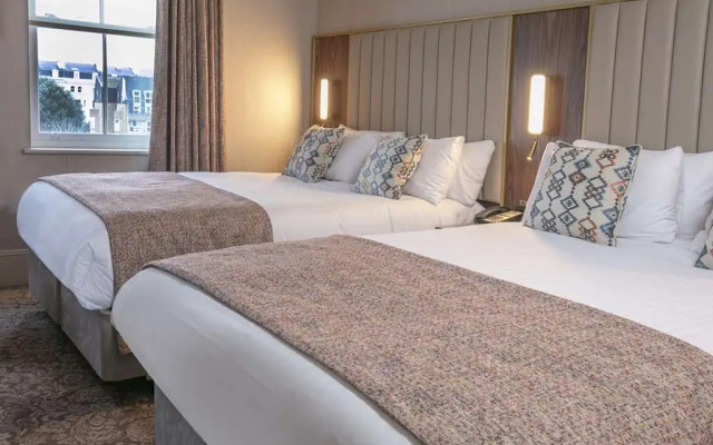 Clifton Hotel