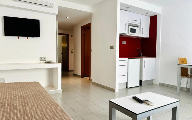 Ibiza JET Apartamentos - Adults Only