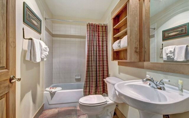 8858 The Springs 1 Bedroom Condo by RedAwning