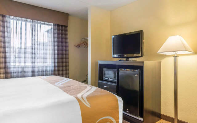 Super 8 Pittsburgh Harmarville