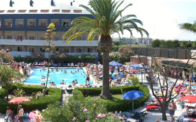 Santa Susanna Resort