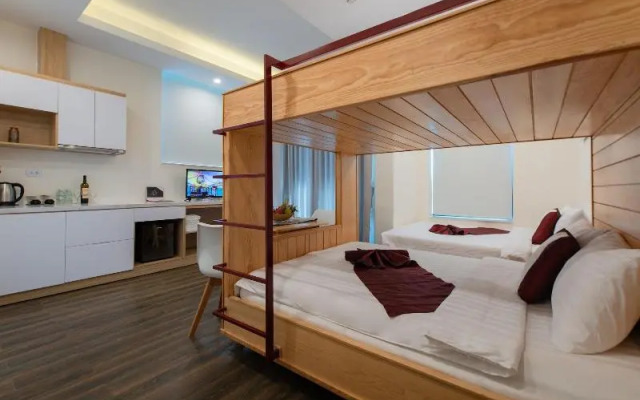 Redpine Condotel