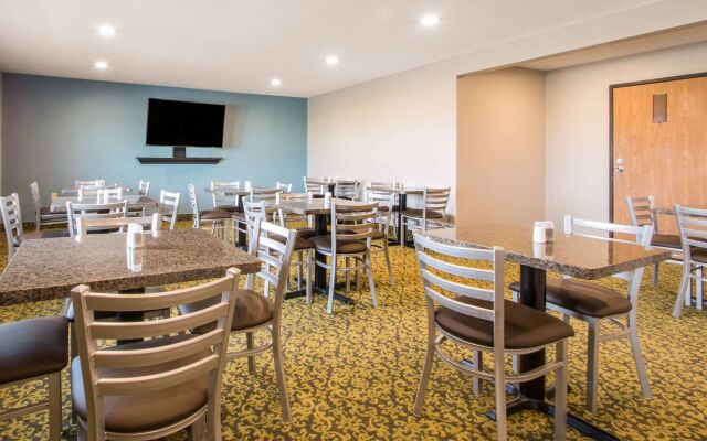 Quality Inn Madison West Near University Area