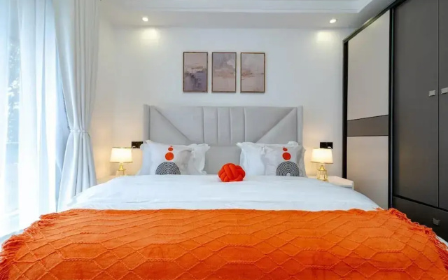 Urban Oasis View Palace Apartments-3 Bed