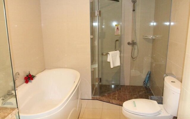 Deqing Ruijing Holiday Hotel