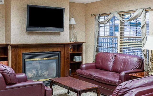 Quality Inn & Suites Skyways