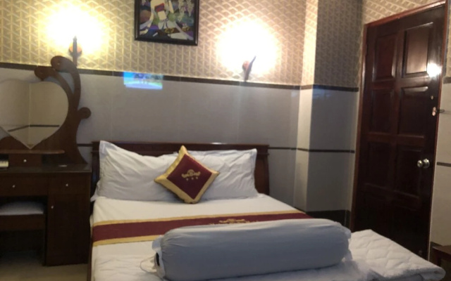 Hoang Quan Hotel