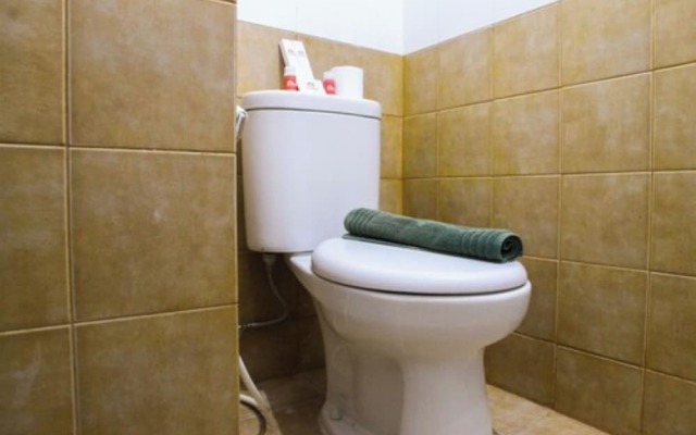 Well Designed 2BR Green Pramuka Apartment