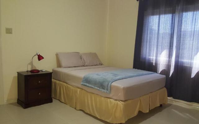 Apt 12, Executive Suites JA - Palms