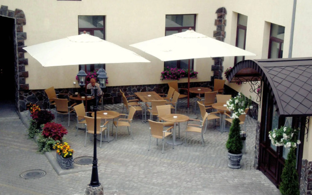 Optima Dworzec Lviv