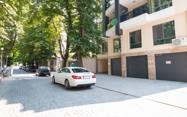 FM Luxury 1-BDR Apartment - City Sense