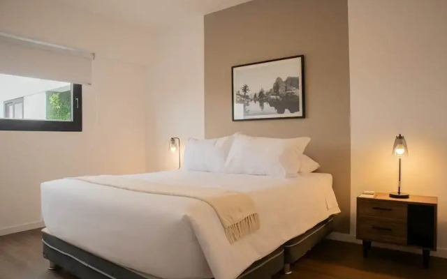 w Delightful 2BR w Balcony in Miraflores