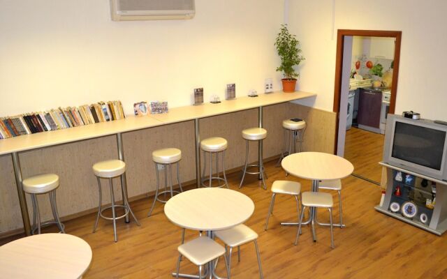 «Неразлучники» - Хостел