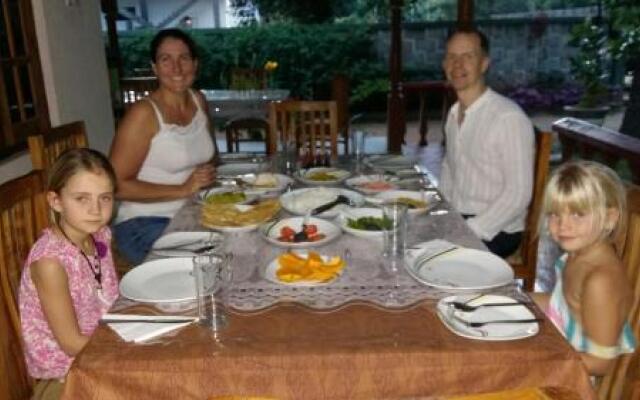 Elephants Fence Guest & Safari Services