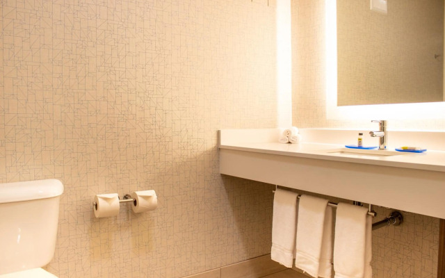 Holiday Inn Express Hotel & Suites Wausau by IHG