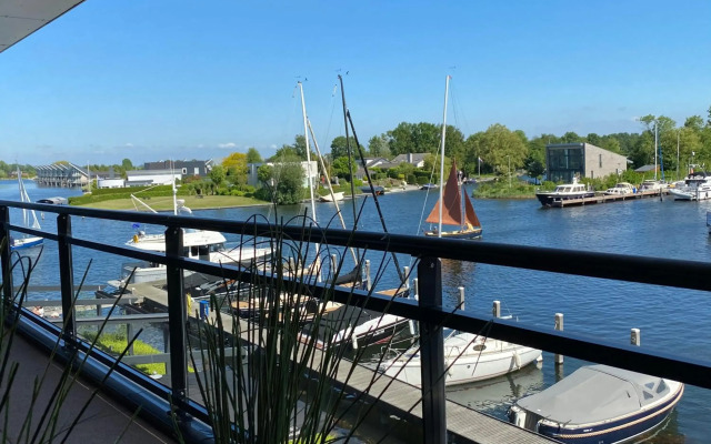 Näher am Wasser kann man nicht wohnen!