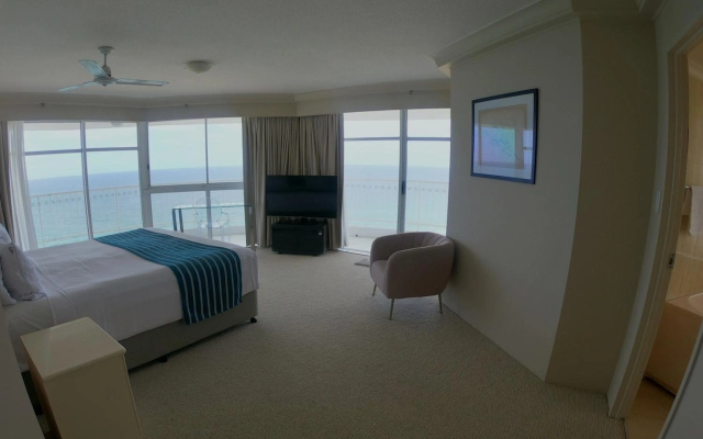 Burleigh Surf Apartments – Guest Rooms – Gold Coast