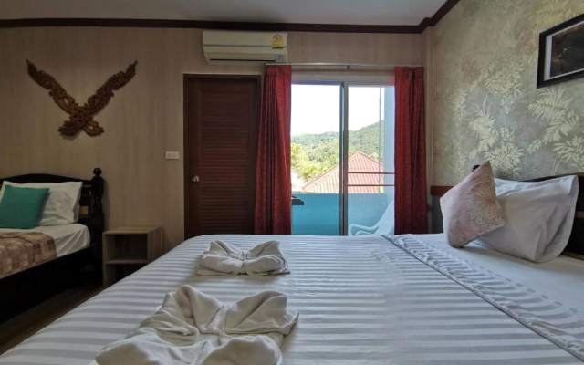 Kamala Beach Residence – Guest Rooms – Kamala