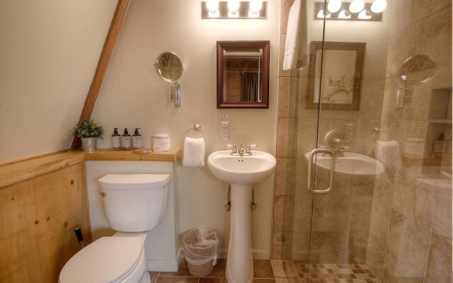 Tahoe Chalet by Lake Tahoe Accommodations