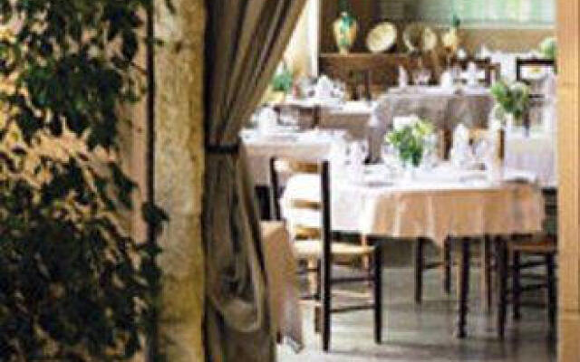 Logis Auberge du Pont Romain