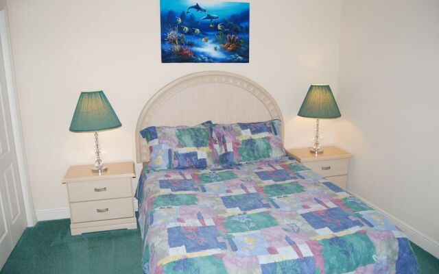 House Sunflower by Vacationhit