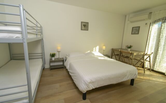 Hotel & Studios Astor