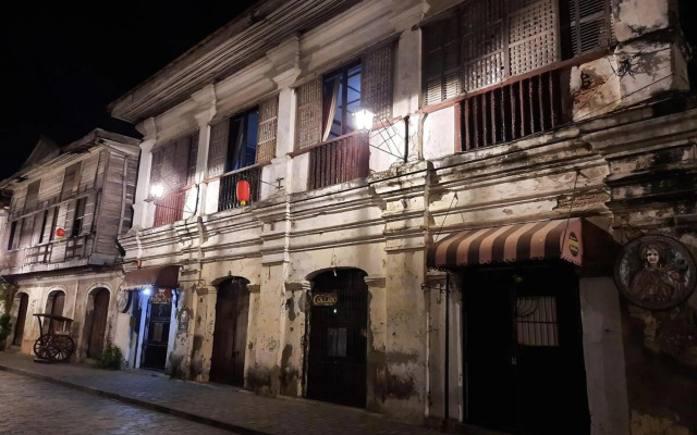 ZEN Rooms Calle Crisologo Vigan