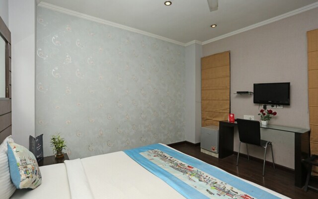 OYO 386 Hotel Lotus Panache