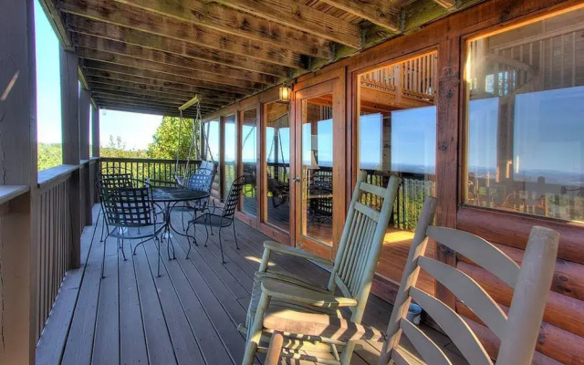 Picturesque 2 2 Close to Parkway