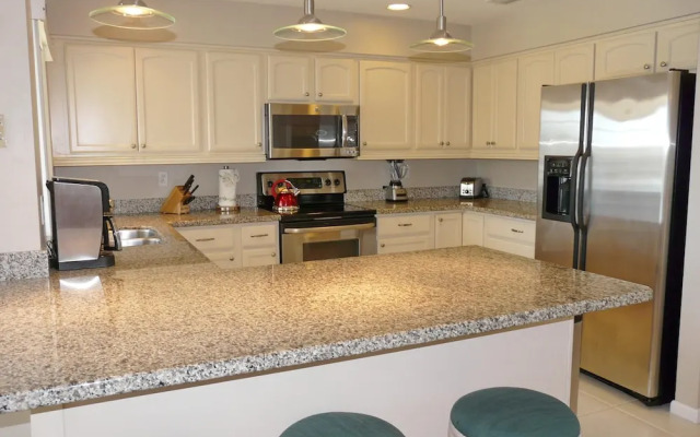 438 North Barfield Drive