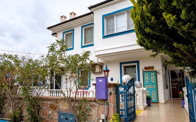 Cunda Ada Kizi Otel