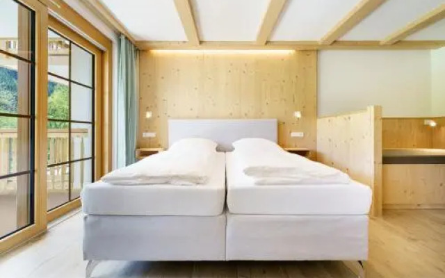 Schwarzenbach - Apartments & Rooftop Pool