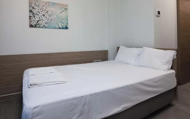 Fresh Spacious Studio Ampelokipoi Metro