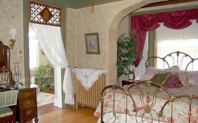 Schuster Mansion Bed & Breakfast