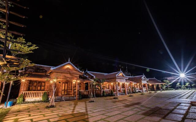 Home Stone Resort