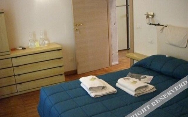 Veneziacentopercento Rooms & Apartments