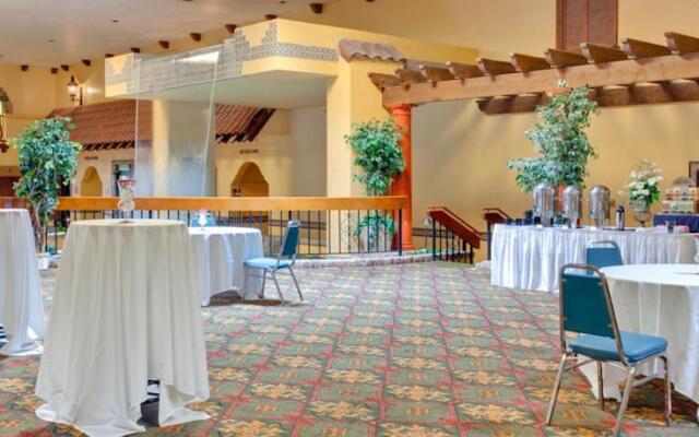 Radisson Tucson Airport