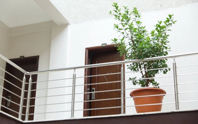 Right Guest House