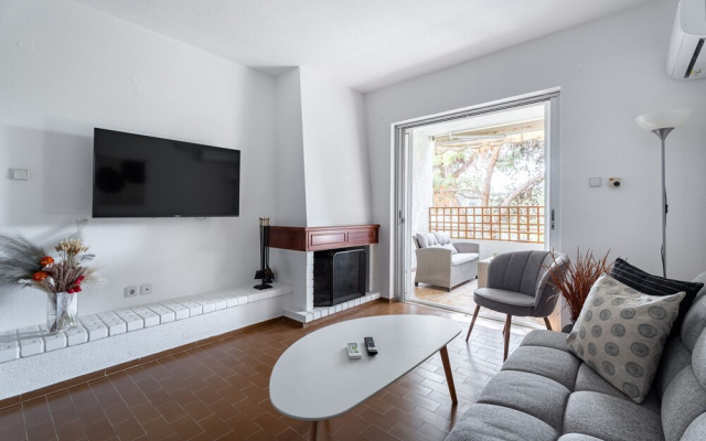 Saronida Coastal Escape 2BR Apartment