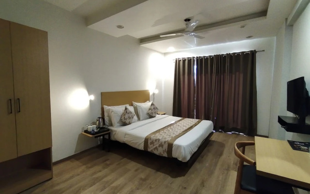 Saltstayz Express - Medicity (Near Medanta Hospital)