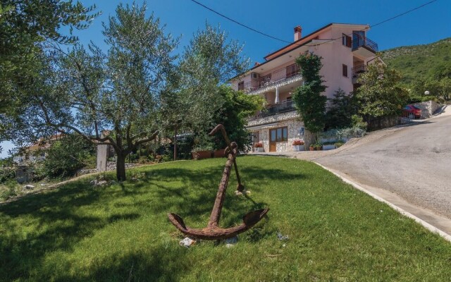 Beautiful Home in Labin With Wifi and 2 Bedrooms