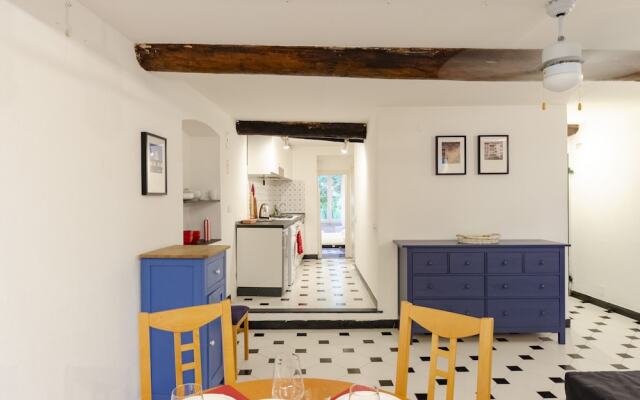 JOIVY Flat By The Sea Promenade