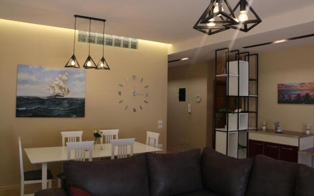 Belleview Apartment 3