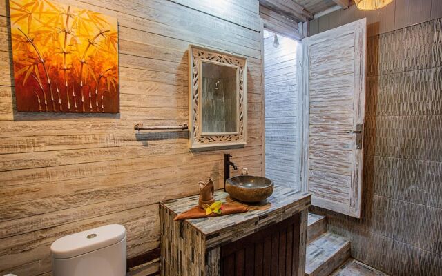 Naturale Huts & Villa's