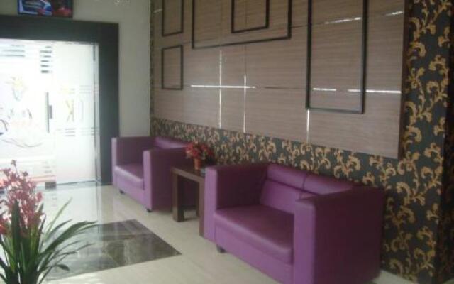 Hotel Grand Kartika