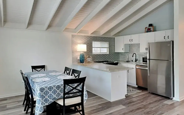 Beach House Lower
