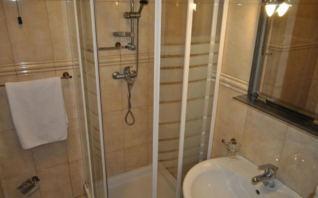 VH Broadway Tirana Hotel