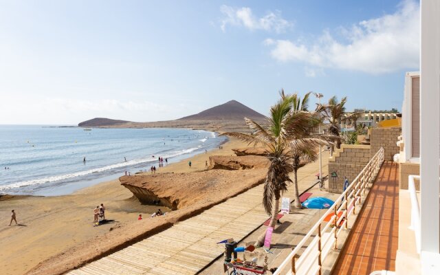 Beach Life Apartment, Exclusive Seafront Triplex