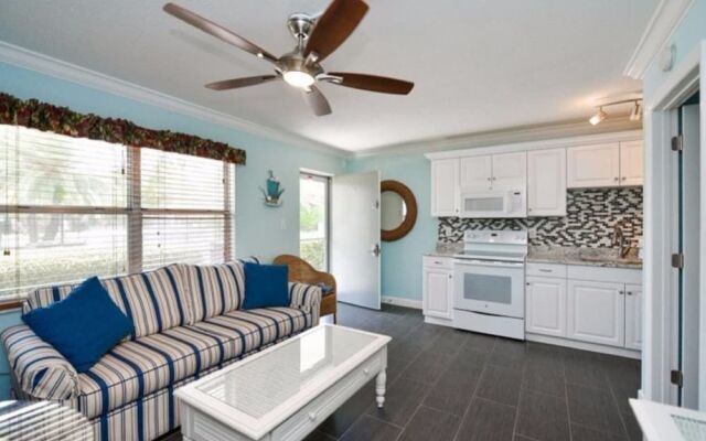 Gulf Holiday by Beachside Management