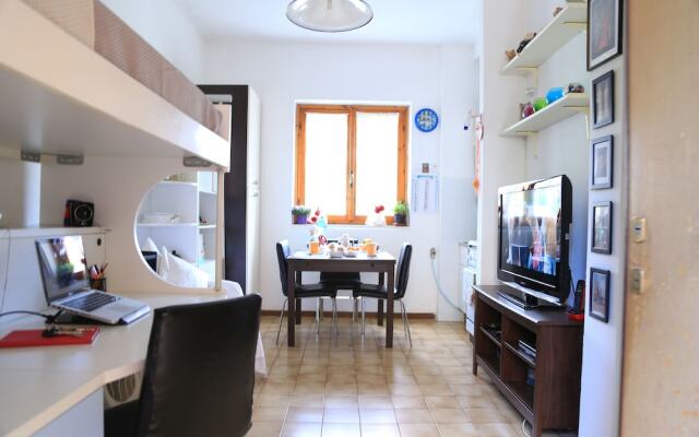 Candy Guest House